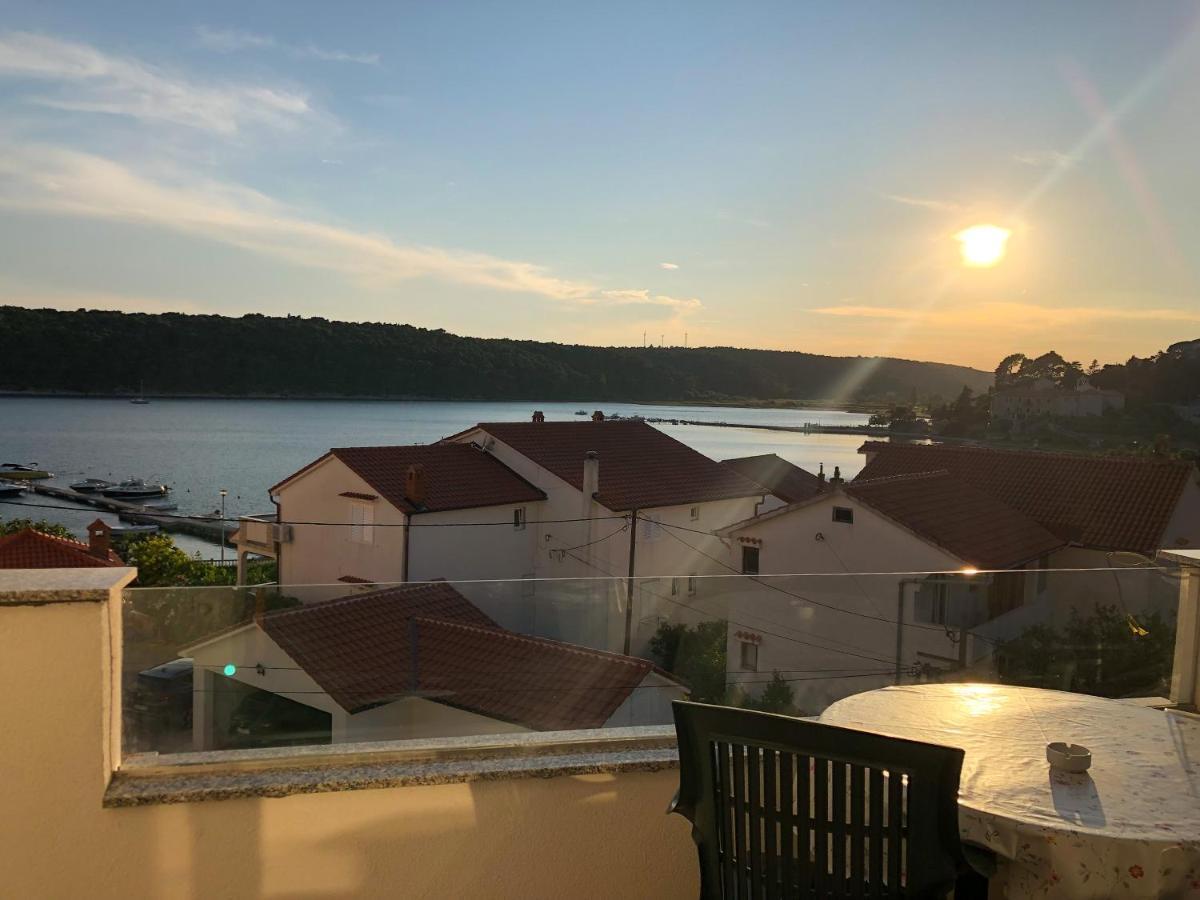 Apartments Palit Rab Dış mekan fotoğraf